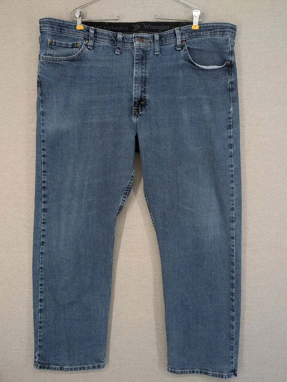 Wrangler Blue Jeans Size 44 x 30 Straight -0826i73